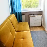 بيت شباب Ursus Rooms-self Check-in *