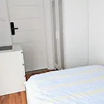 Ursus Rooms-self Check-in بيت شباب وارسو