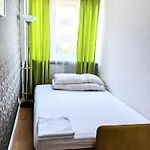 Ursus Rooms-self Check-in بيت شباب وارسو