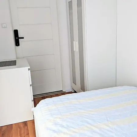 Ursus Rooms-self Check-in 旅馆 华沙