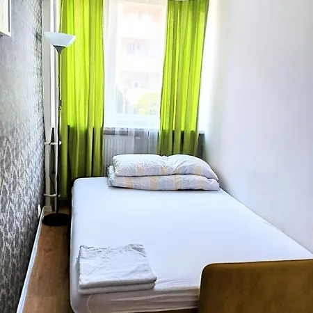 Ursus Rooms-self Check-in 旅馆 华沙