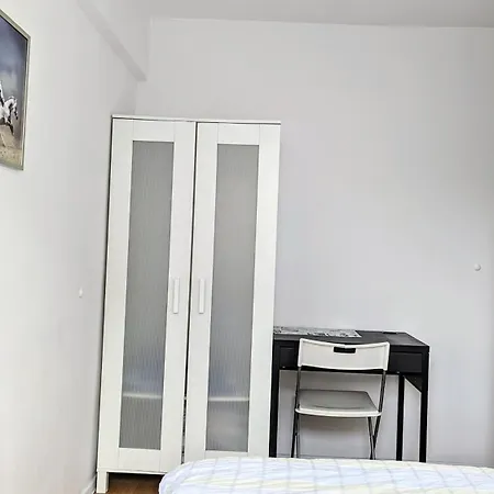 旅馆 Ursus Rooms-self Check-in *