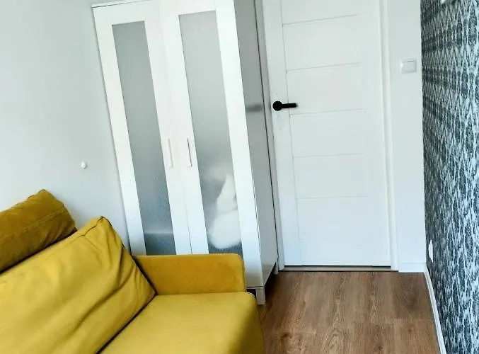 Hostel Ursus Rooms-self Check-in Varşova