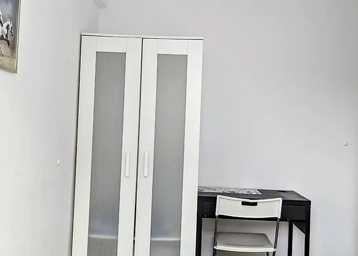 Hostel Ursus Rooms-self Check-in *