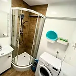 אכסניה Ursus Rooms-self Check-in *
